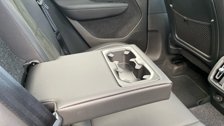 Volvo Xc40 2.0 B4P R DESIGN 5dr Auto Petrol Estate